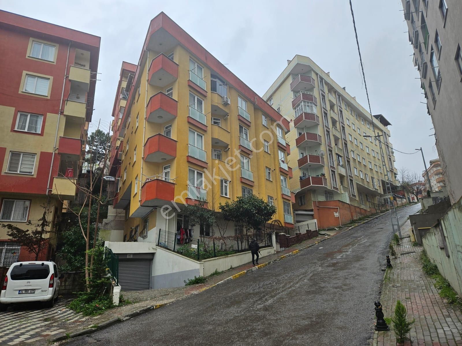 Pendik Orhangazi Satılık Daire Pendik Esenyalıda Satılık 2+1 95m2 2 Kat Krediye Uygun Oto Parklı Daire