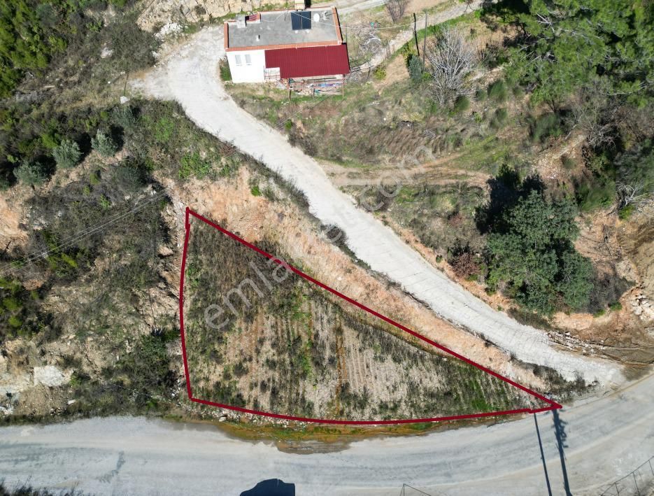 Alanya Üzümlü Satılık Tarla Alanya Dimçayı Üzümlü Mahallesi Satılık 620 M2