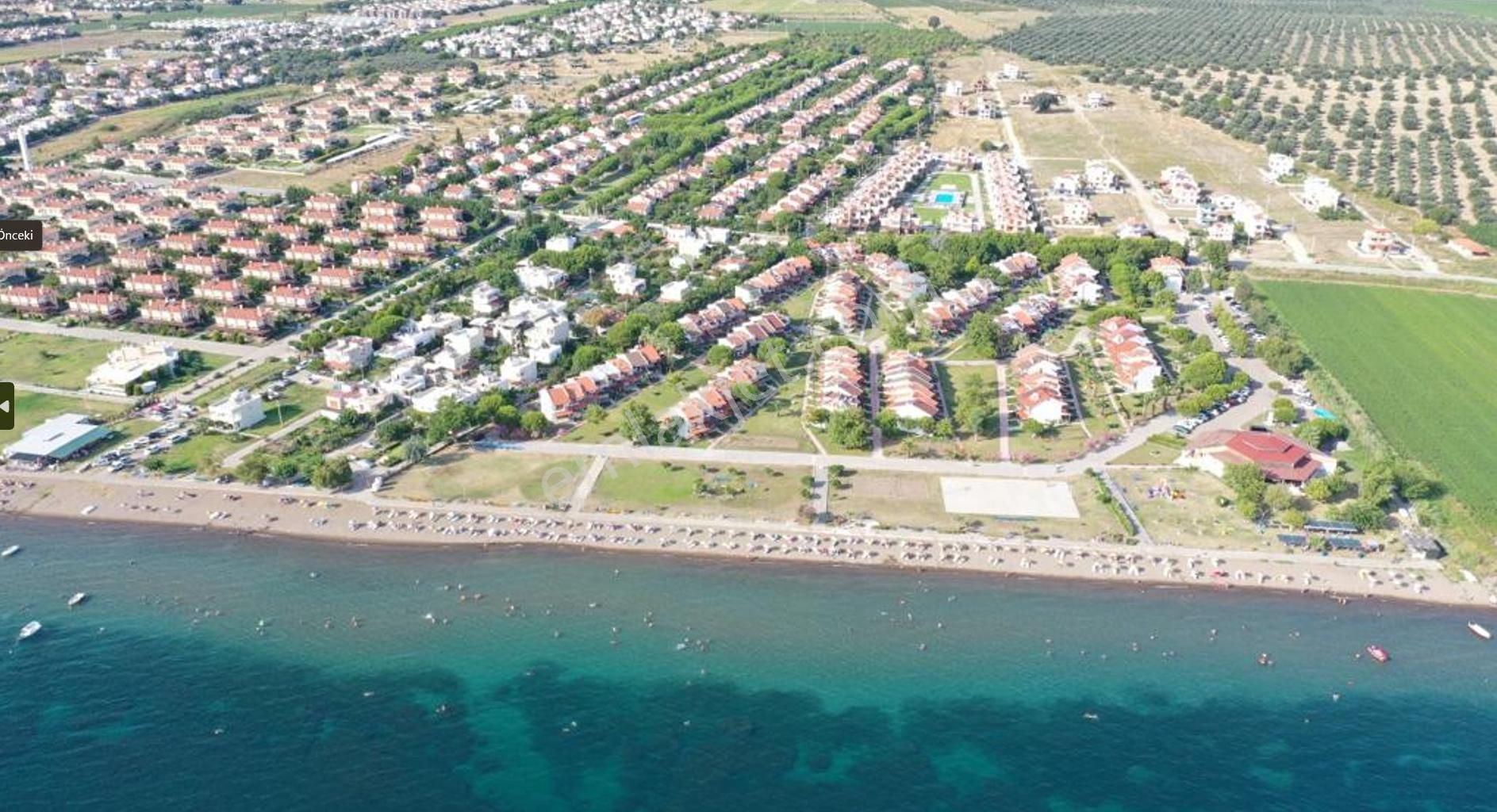 İzmir Dikili Denize Sıfır Satılık Villa İzmir Dikili Salihleraltı Gökyakut Sitesinde 3+1 Satılık Yazlık