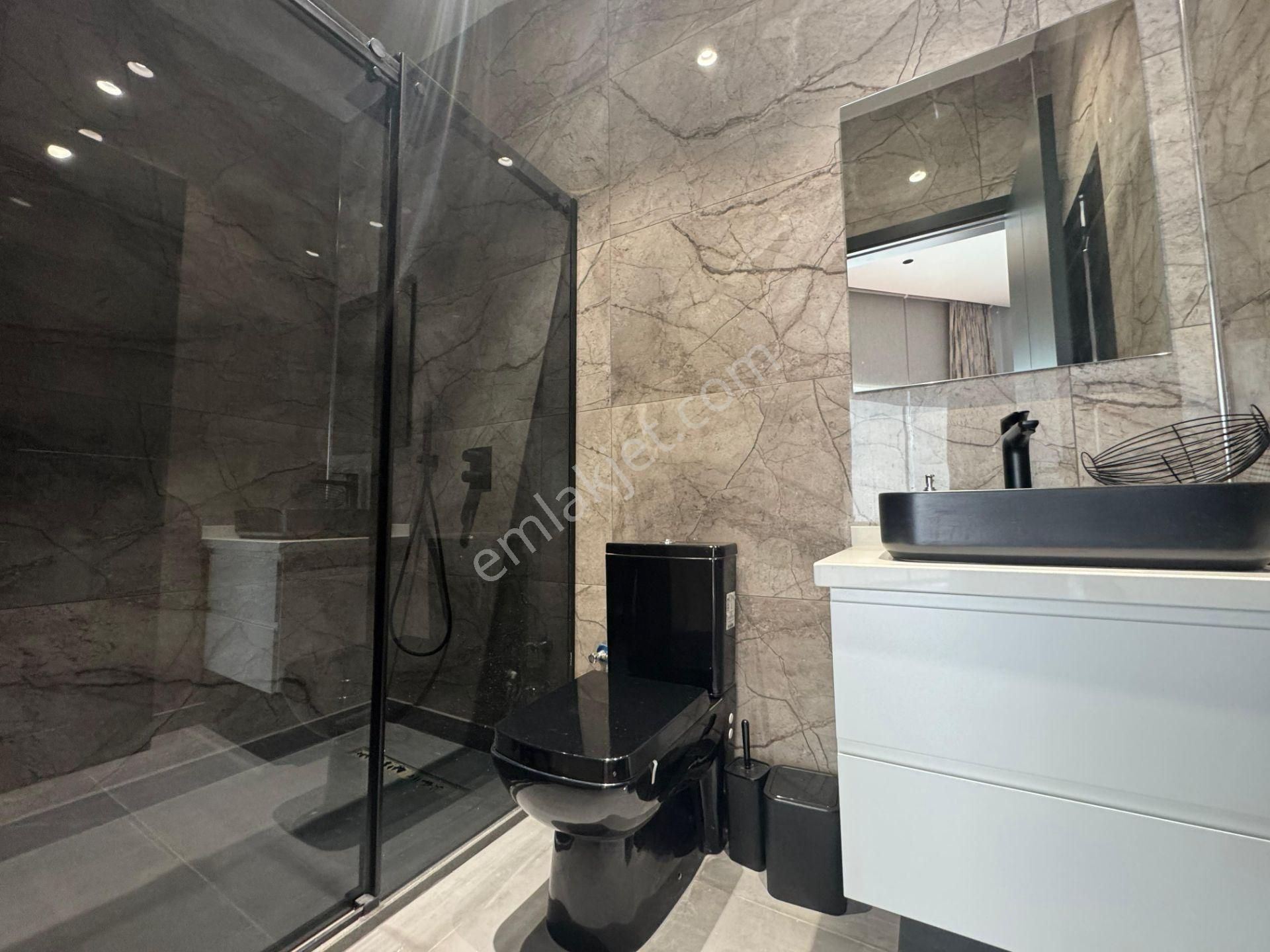 Girne Çatalköy'de Denize Sıfır Tek Yetkili Satılık 5+1 Premium Villa !!! - Görsel 24