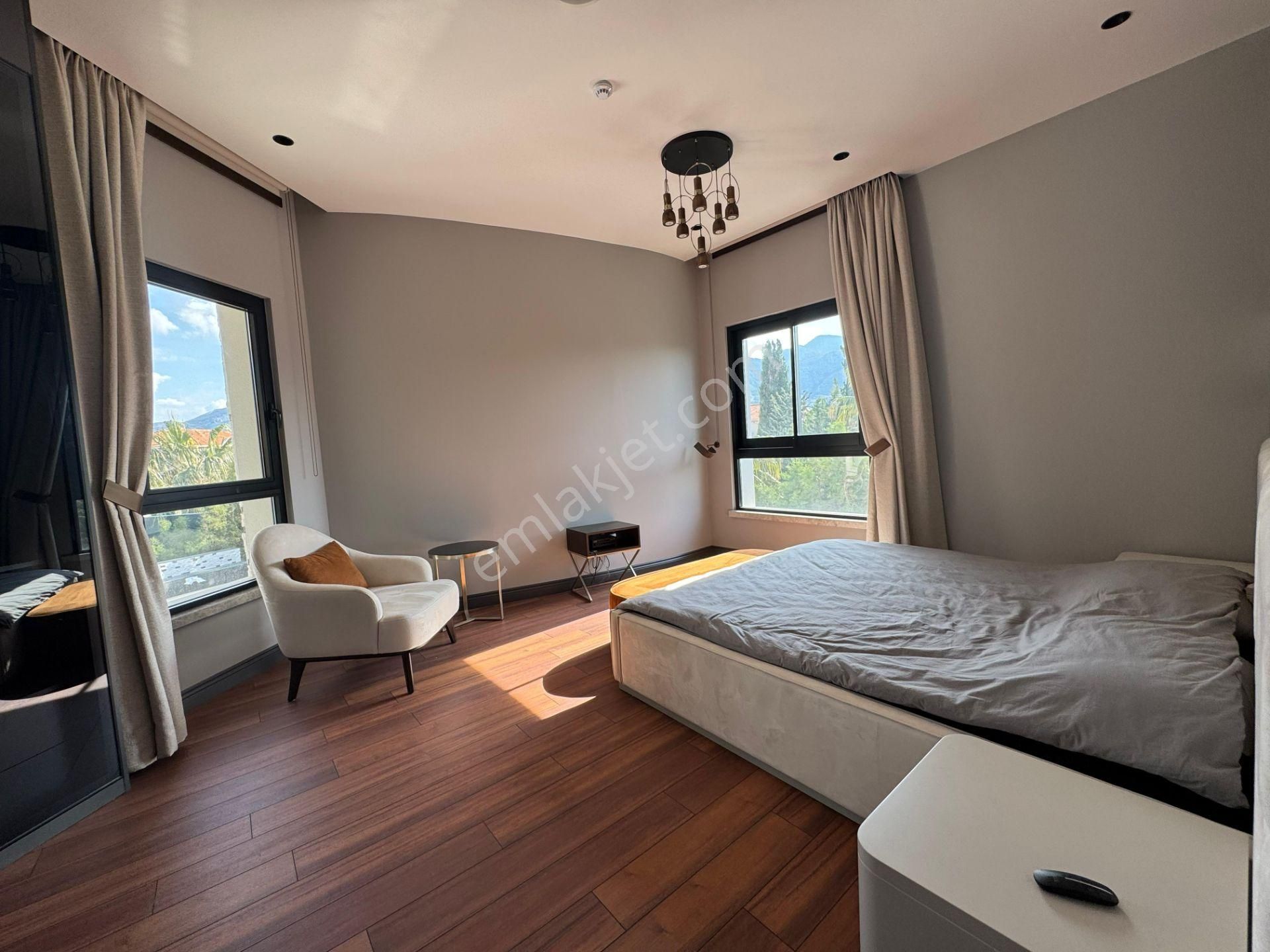 Girne Çatalköy'de Denize Sıfır Tek Yetkili Satılık 5+1 Premium Villa !!! - Görsel 21