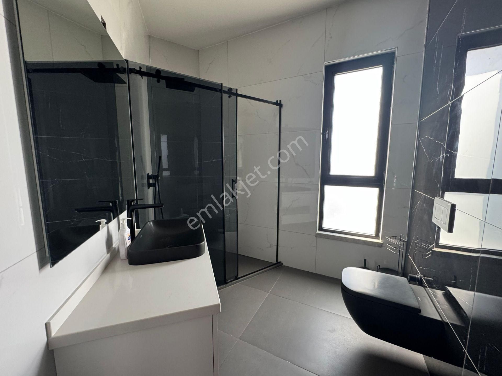 Girne Çatalköy'de Denize Sıfır Tek Yetkili Satılık 5+1 Premium Villa !!! - Görsel 26