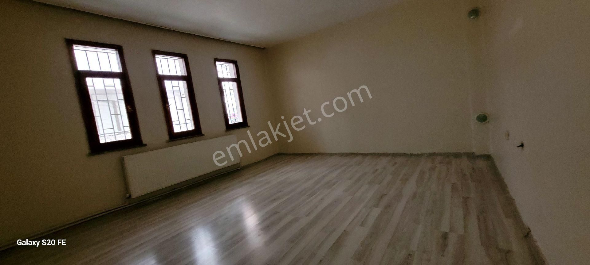 Küçükçekmece Tevfik Bey Okula Yakın Kiralık Daire Uzemar'dan/küçükçekmece/tevfikbey/kiralık &daire