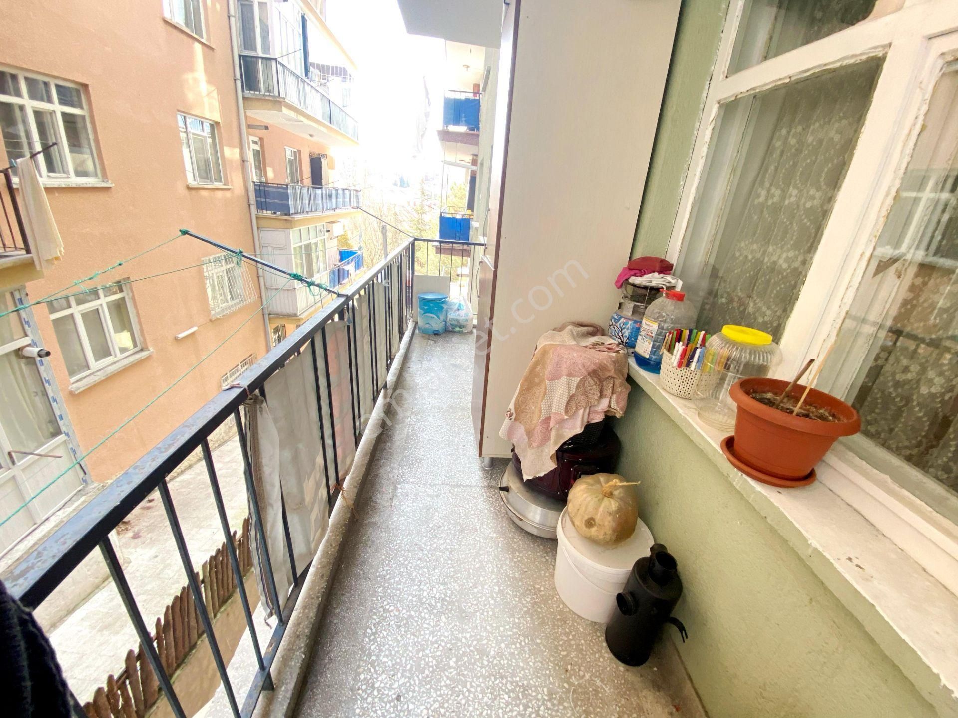 Uzman Emlak'dan İncirli Mh'de 2. Kat Konumunda 2+1 Daire - Görsel 24