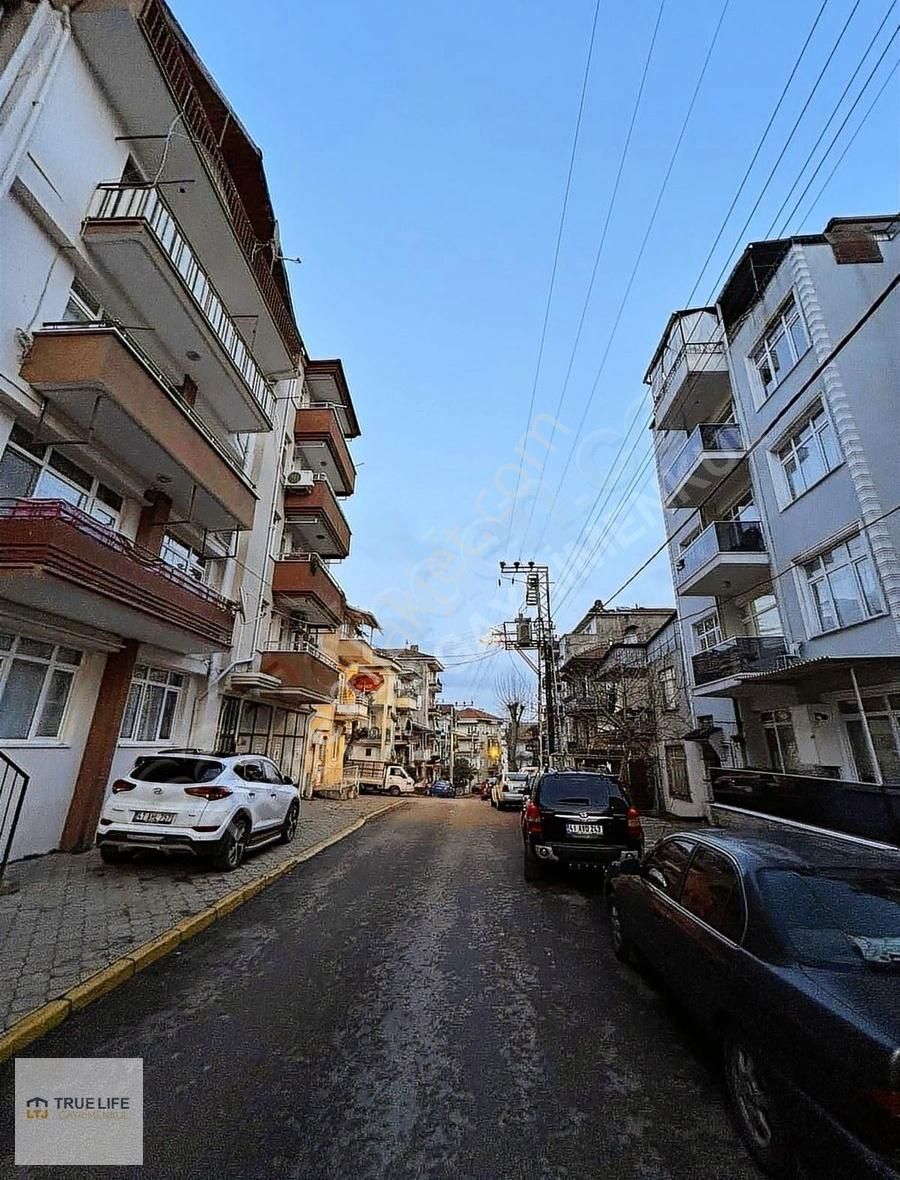 Gölcük Merkez Satılık Daire Çarşı Merkez De Yatırımlık Temiz Masrafsız Daire