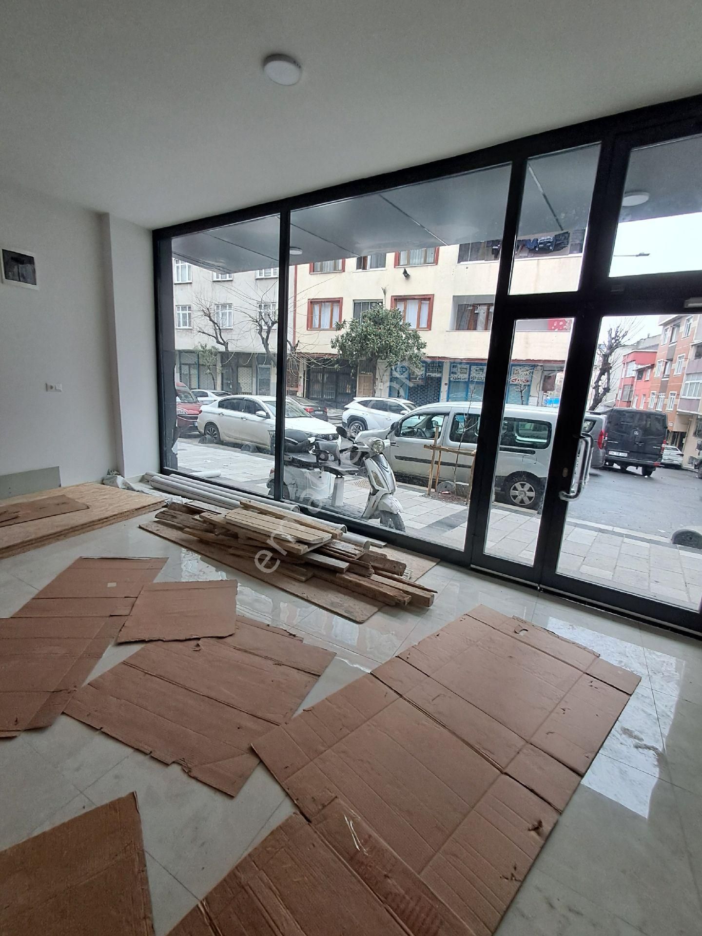 Bağcılar Demirkapı Satılık Dükkan & Mağaza Demirkapı Mh. Satılık Depolu Dükkan 145m² ( Cuma Pazarı Tarafında)