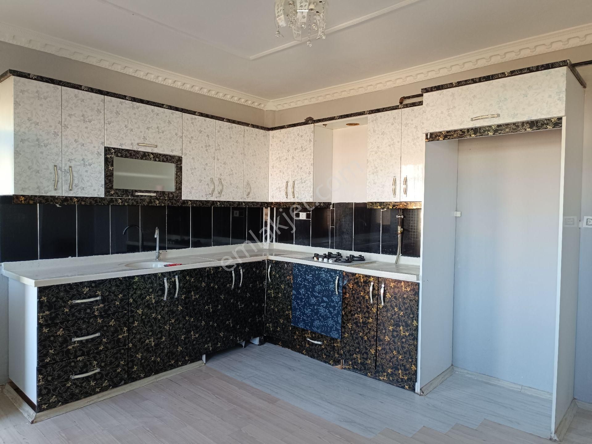 2. Çevre Yolu Hz Ali Camii Civarı 3+1 200m
