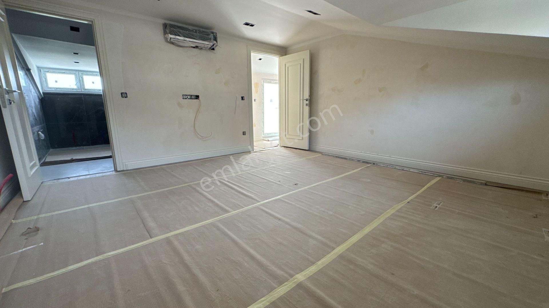 Century21 Perfect'den Uskumruköy'de Triplex 7+2 Satılık Villa - Görsel 29