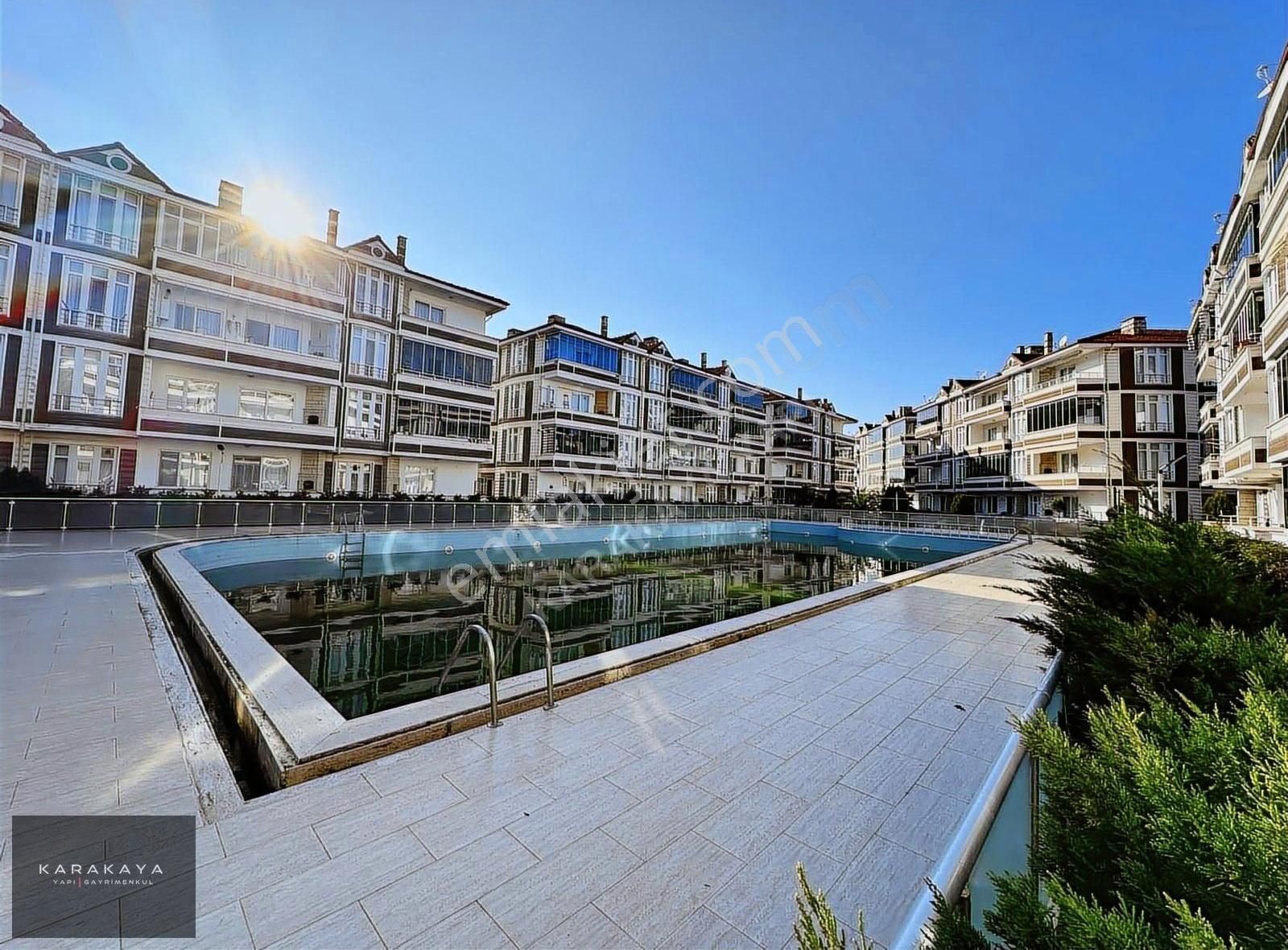 Sahile 50 M Havuz Cephe Aqua Parklı Çift Havuzlu 2+1 Daire - Görsel 13