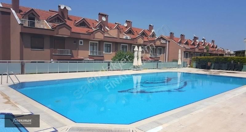 İstanbul Başakşehir Kiralık Villa Finansman'dan..havuz..geniş Bahçe..müstakil Giriş..2 Mutfak