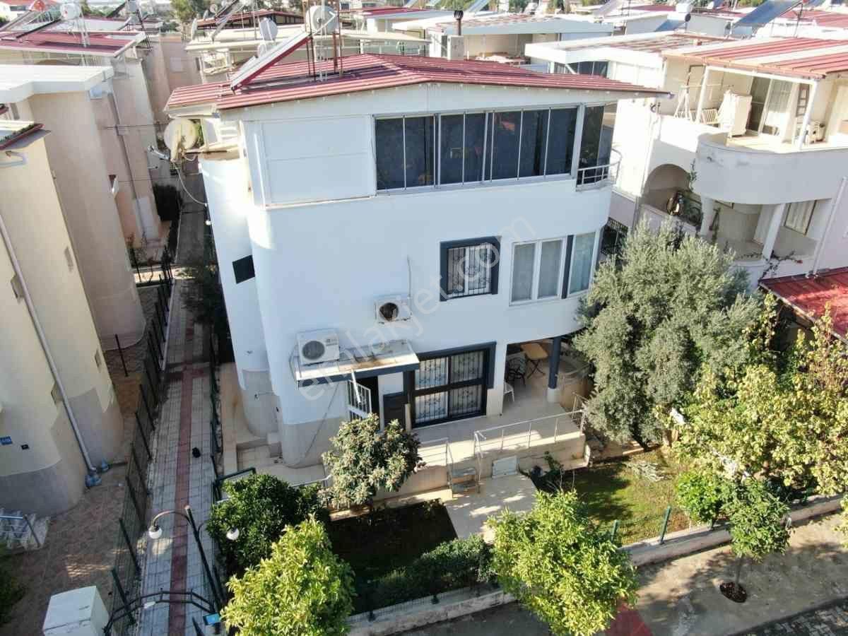 Aydın Didim Bahçeli Satılık Villa Verandalı Bahçeli Müstakıl Giriş Ve Kullanımlı Denıze Yakın Merkezı Satılık Fırsat Villa