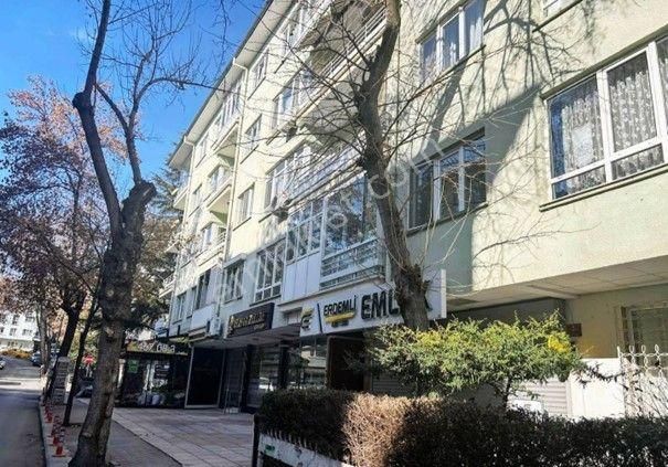 Çankaya Ayrancı Satılık Daire Sahibinden Yaylagül'de Güney Cephe Ara Kat Bakımlı Boş Daire