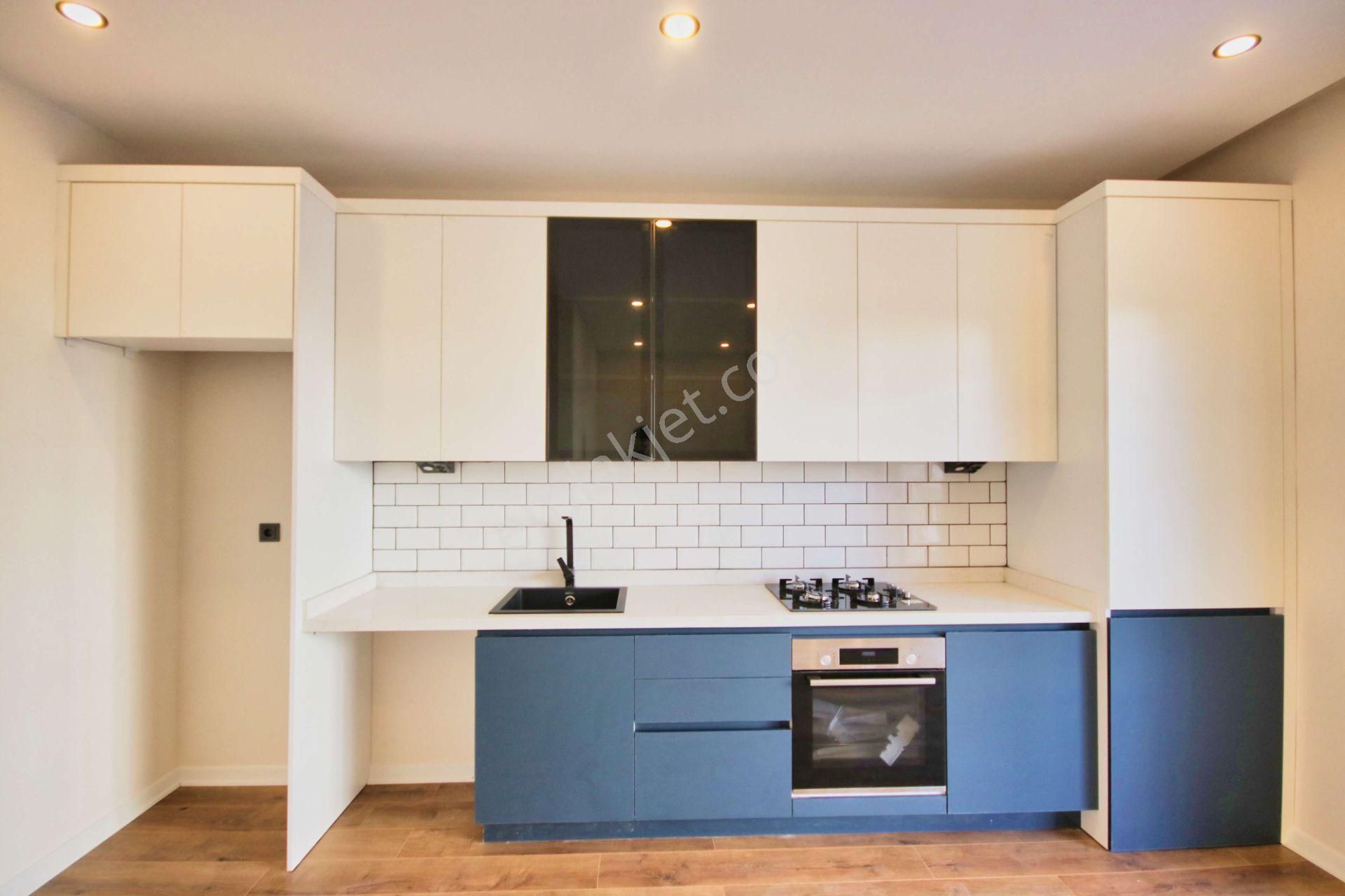 🏡🏡aktiften Akçay Merkez'de Satılık Otoparklı 65m2 Bahçeli Giyinme Odalı 2+1 Daire