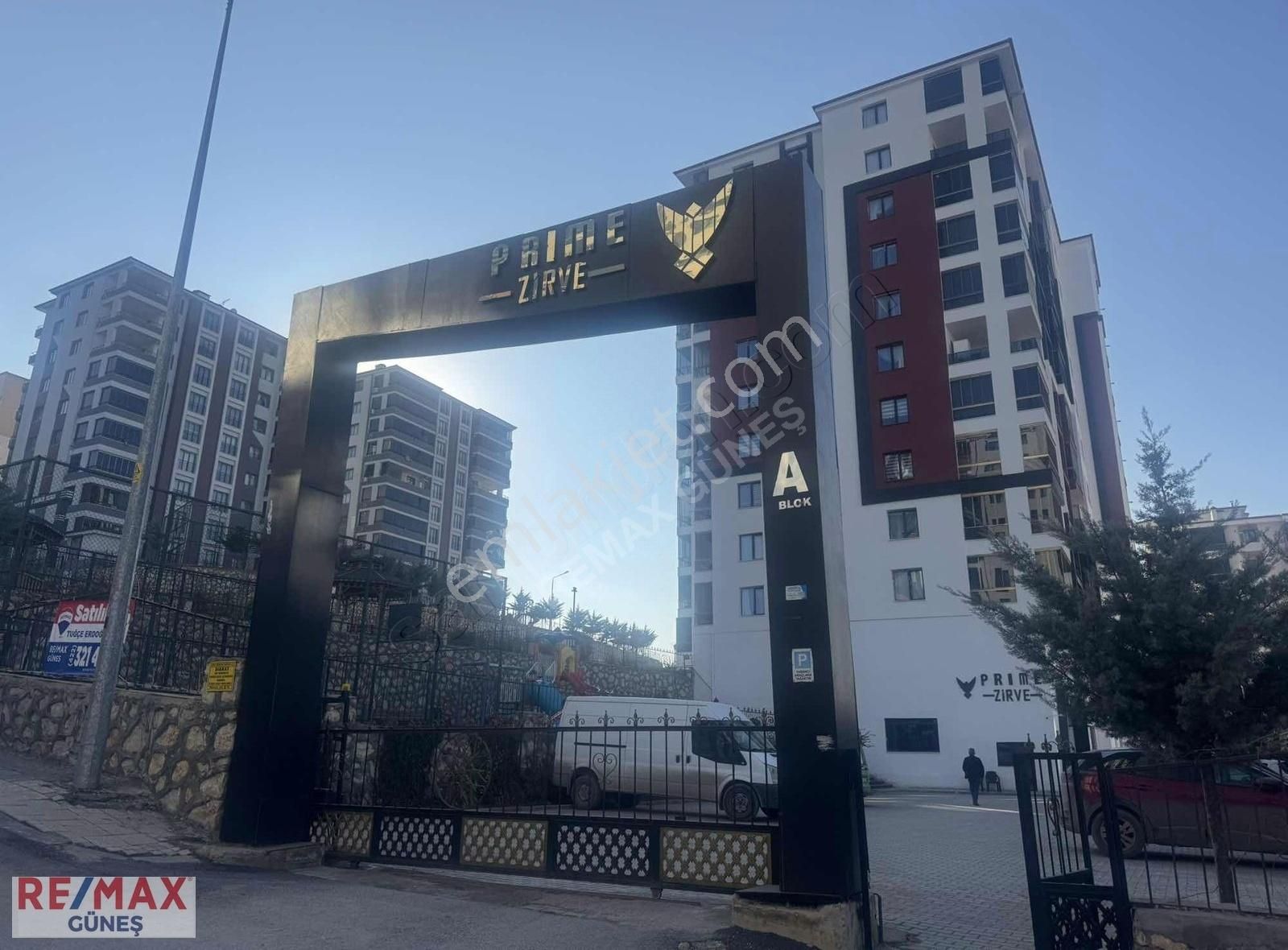 Battalgazi Çöşnük Satılık Daire Prime Zirve Konutları'nda Remax Güneş'ten 4+1 Ara Kat Daire