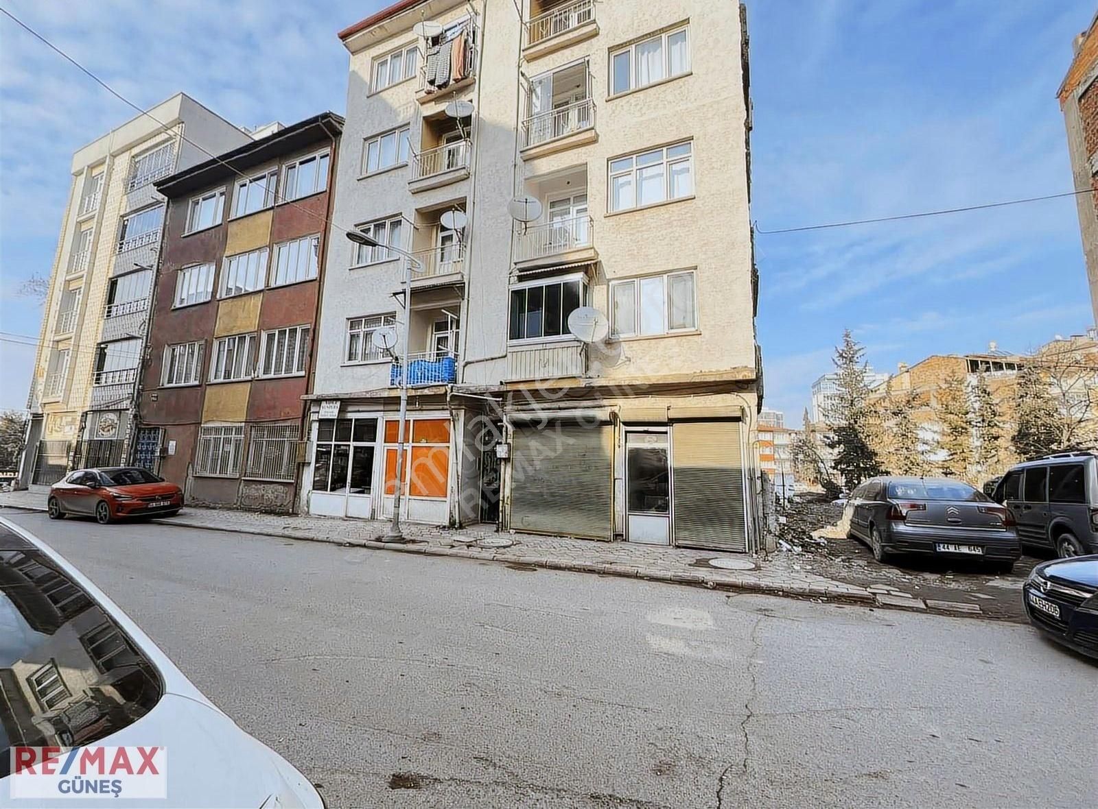 Yeşilyurt Koyunoğlu Satılık Daire Koyunoğlun'da 2+1 Re/max Güneş'ten Satılık Daire