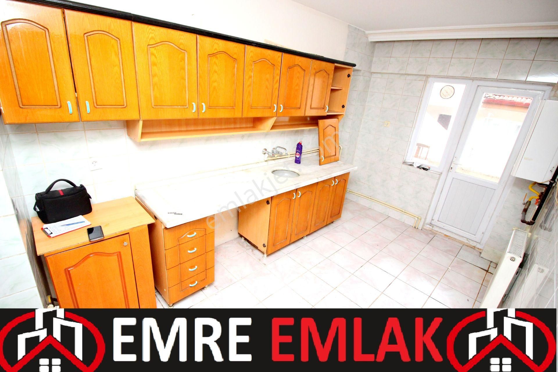 Etimesgut İstasyon Satılık Daire Emre Emlaktan İstasyon Mahallesi'nde Etm. Hastane Yanı 3+1 Satılık Daire