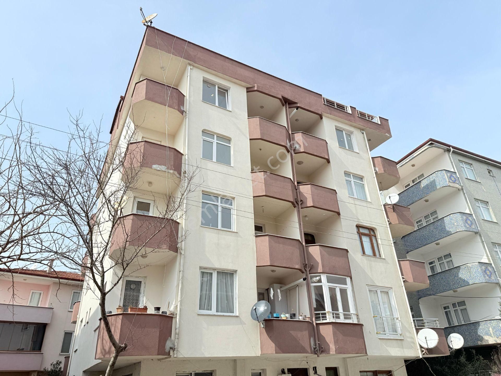 Karasu Yalı Satılık Daire Karasuda Denize 25 M Mesafede Deniz Manzaralı M. Ayrı 2+1 Daire