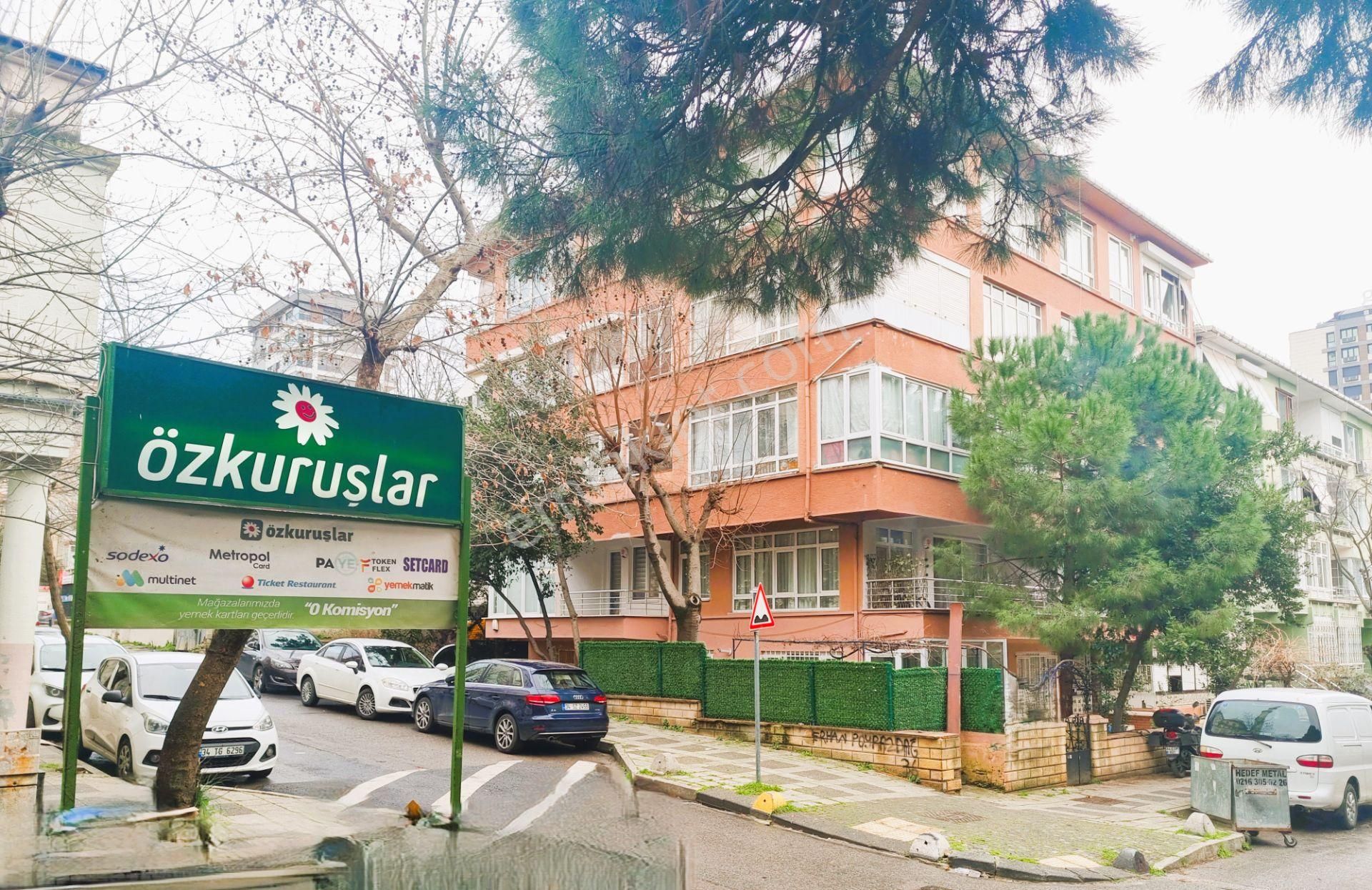 Kadıköy Suadiye Satılık Daire Kadıköy Suadiye De 3+1 140 M2 Metroya 100 M Mesafede Daire