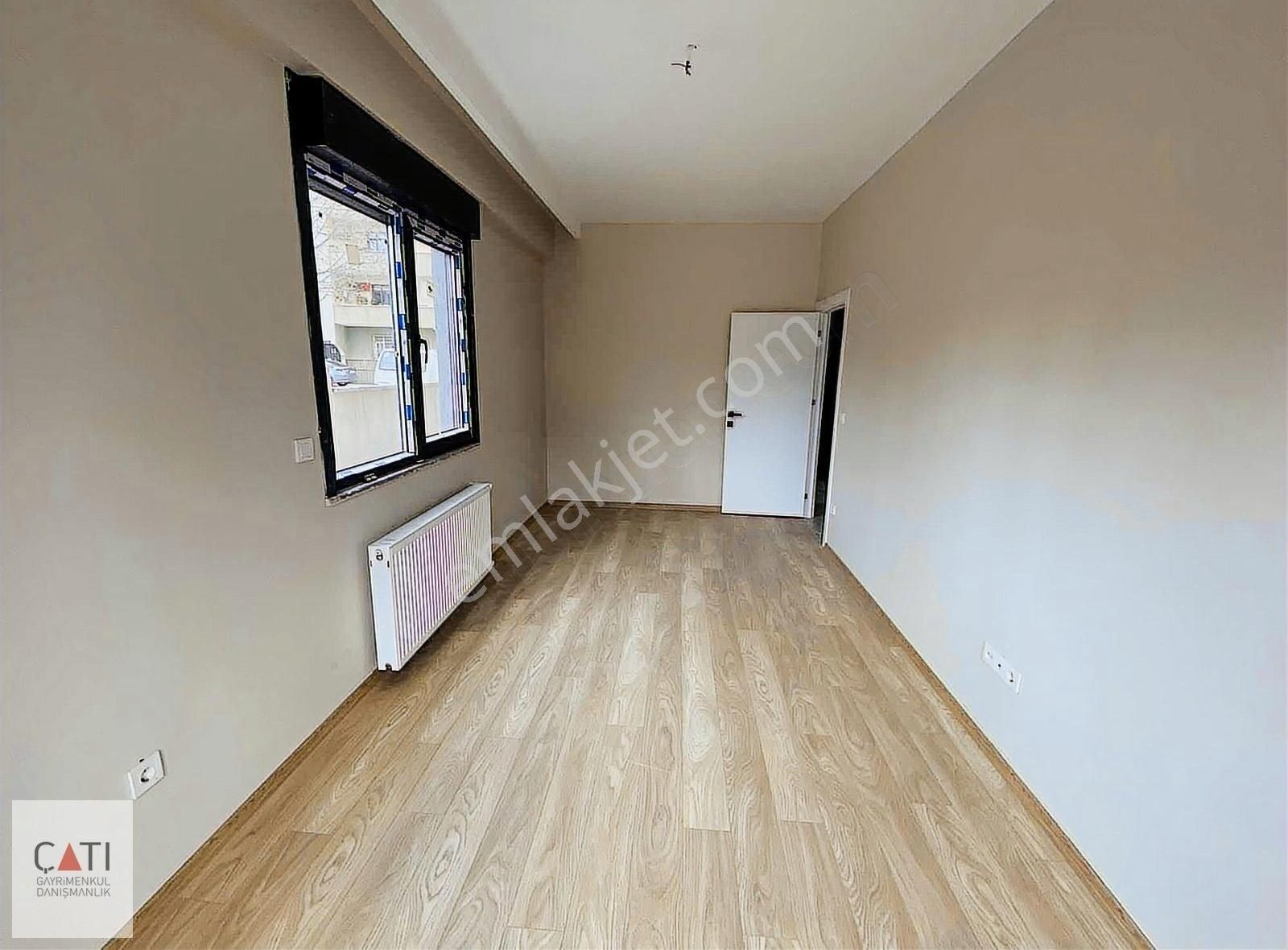 Tuzla Postane Satılık Daire Postane Mahallesinde Bahçe Katı 80 M2 Net Satılık 2+1 Daire