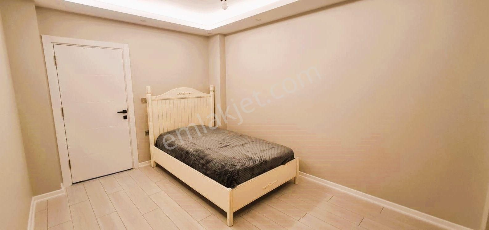 Tekirdağ Saray Da 325 M2 Arsa İçinde Müstakil 4+1 Eşyalı Villa - Görsel 20