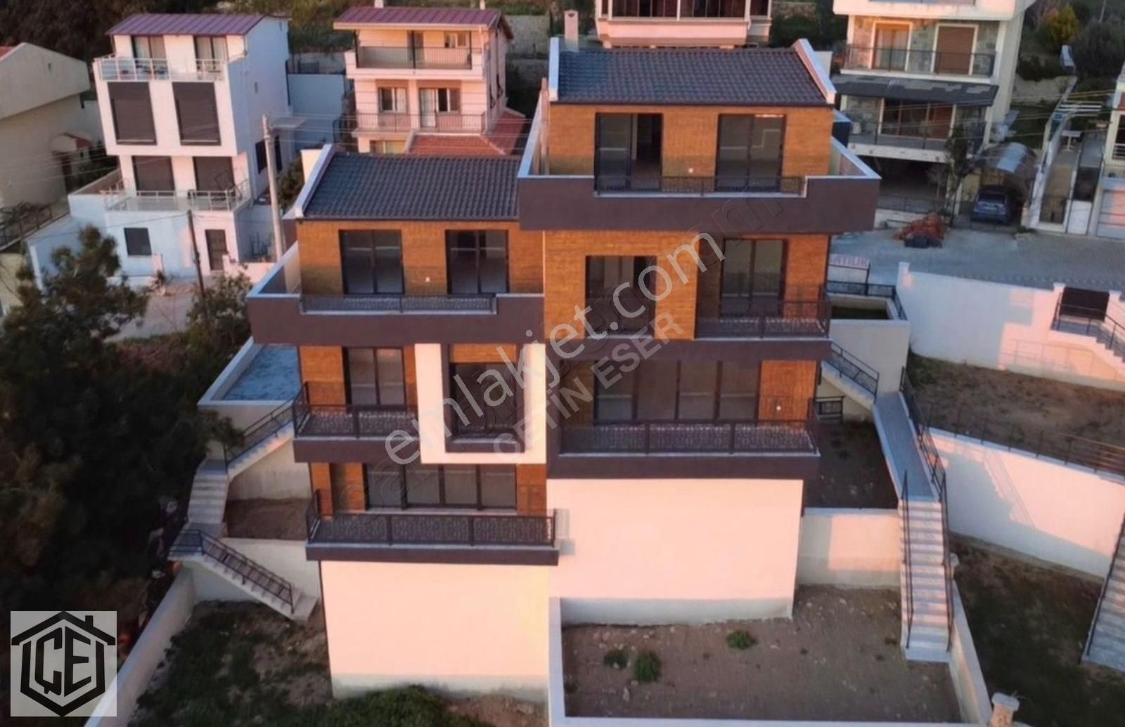 Menderes Çukuraltı Satılık Villa Çetin Eser'den Mükemmel Doğa Ve Deniz Manzaralı 5+1 Villa