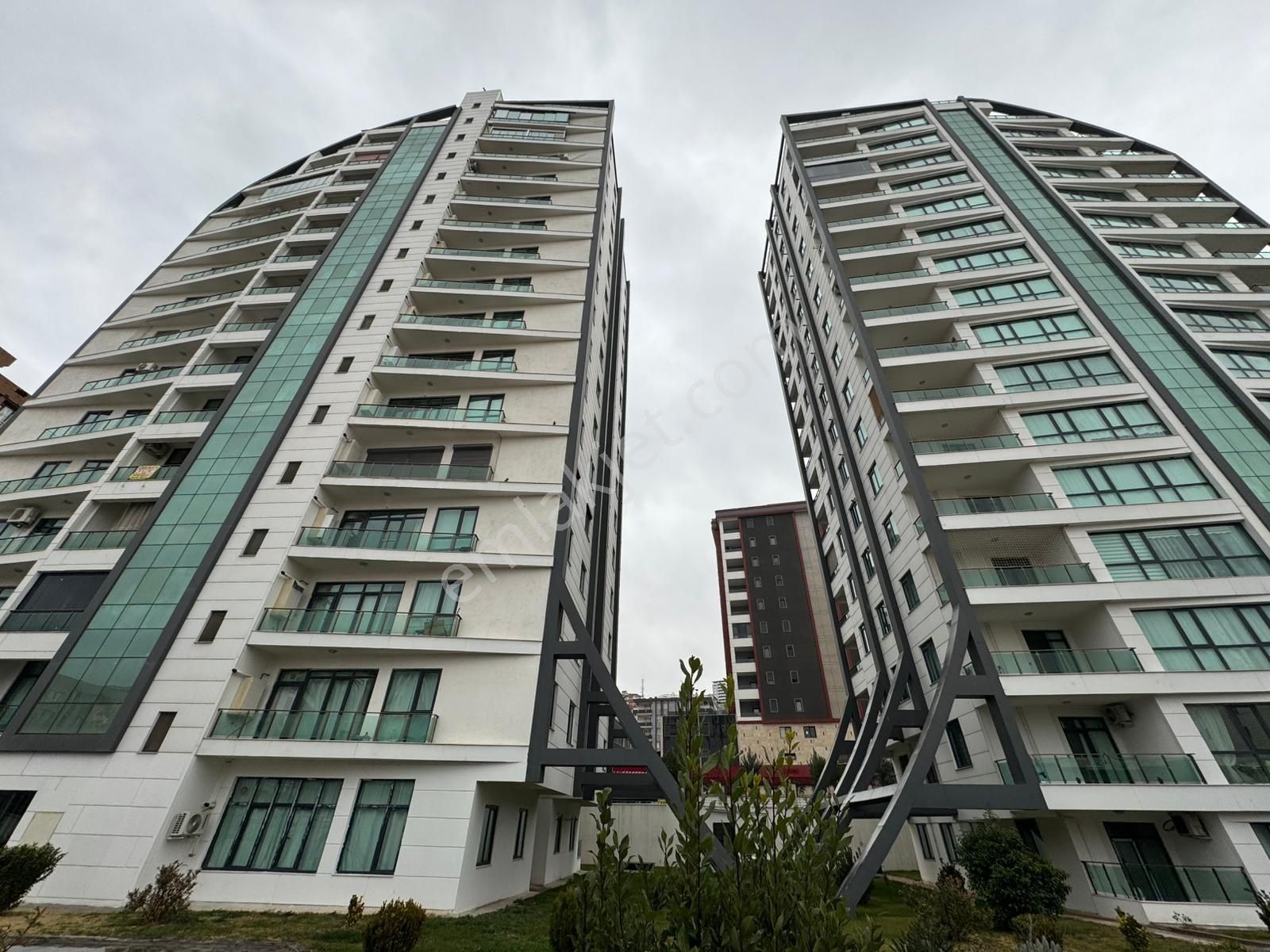 Karaköprü Çankaya Satılık Daire Kültür Emlaktan Yelken Towers Sitesinde 2+1 Daire