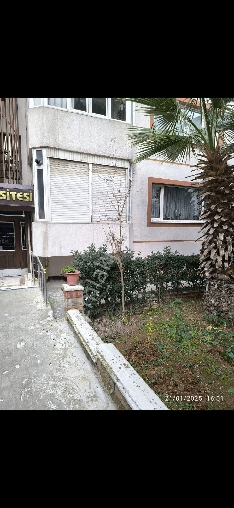 Beylikdüzü Barış Satılık Daire Barış Mah Seçkinler Sitesi 3+1 Satılık Daire