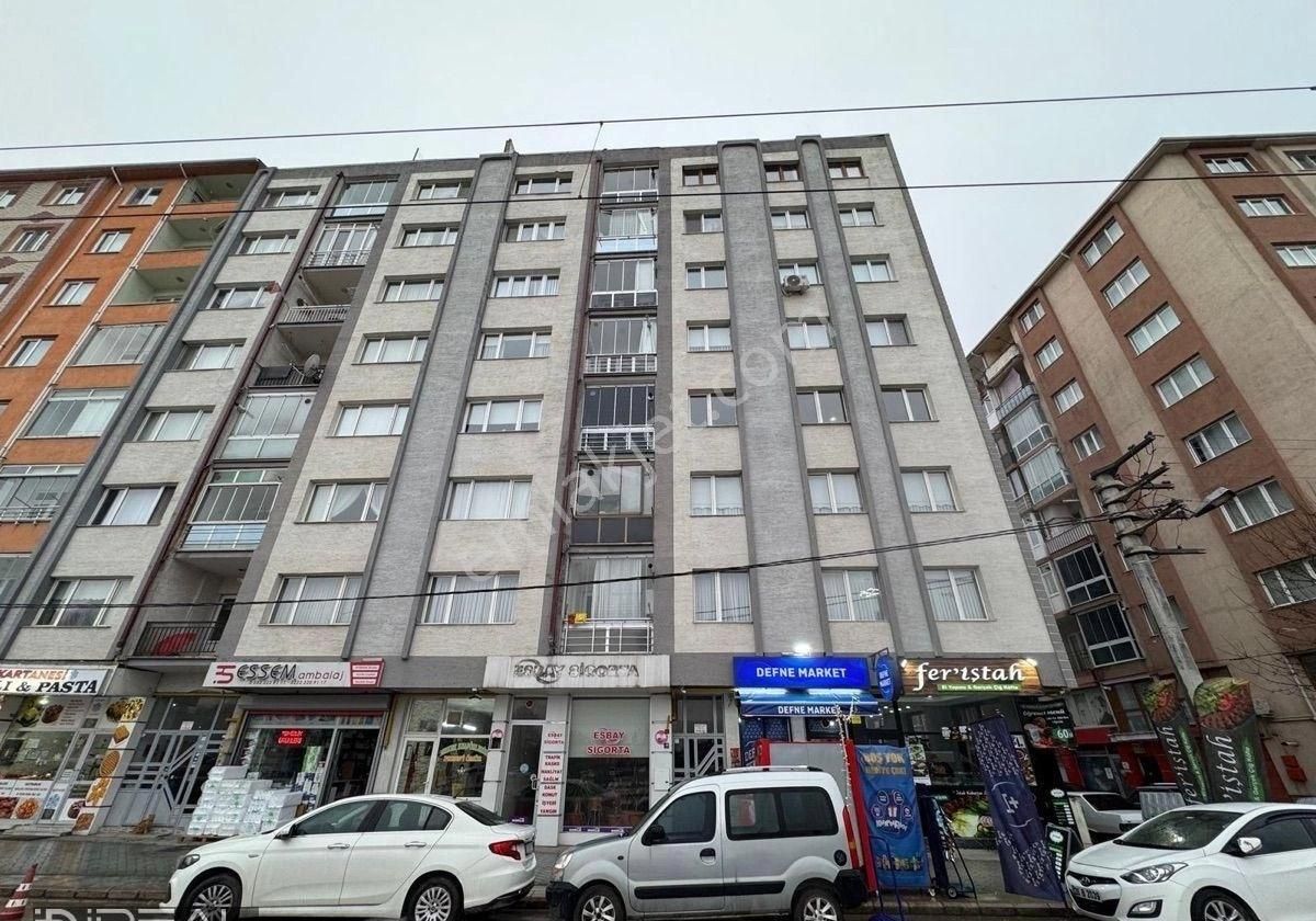 Tepebaşı Ömerağa Kiralık Daire Ömerağa Mah Cadde Üzeri Asansörlü Arakat Önü Açık Ferah 3+1daire