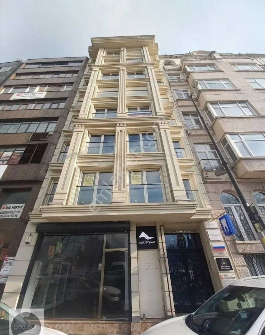 İstanbul Beyoğlu Kiralık Apartman Dairesi Erkutun'dan, Taksim Akm Yanı Genç Bina 1.katta Kiralık Daire