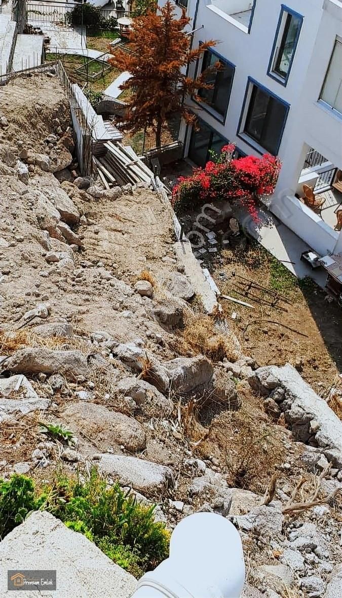 Bodrum Yahşi'de Deniz Manzaralı Tripleks Villa İmarlı Arsa - Görsel 2