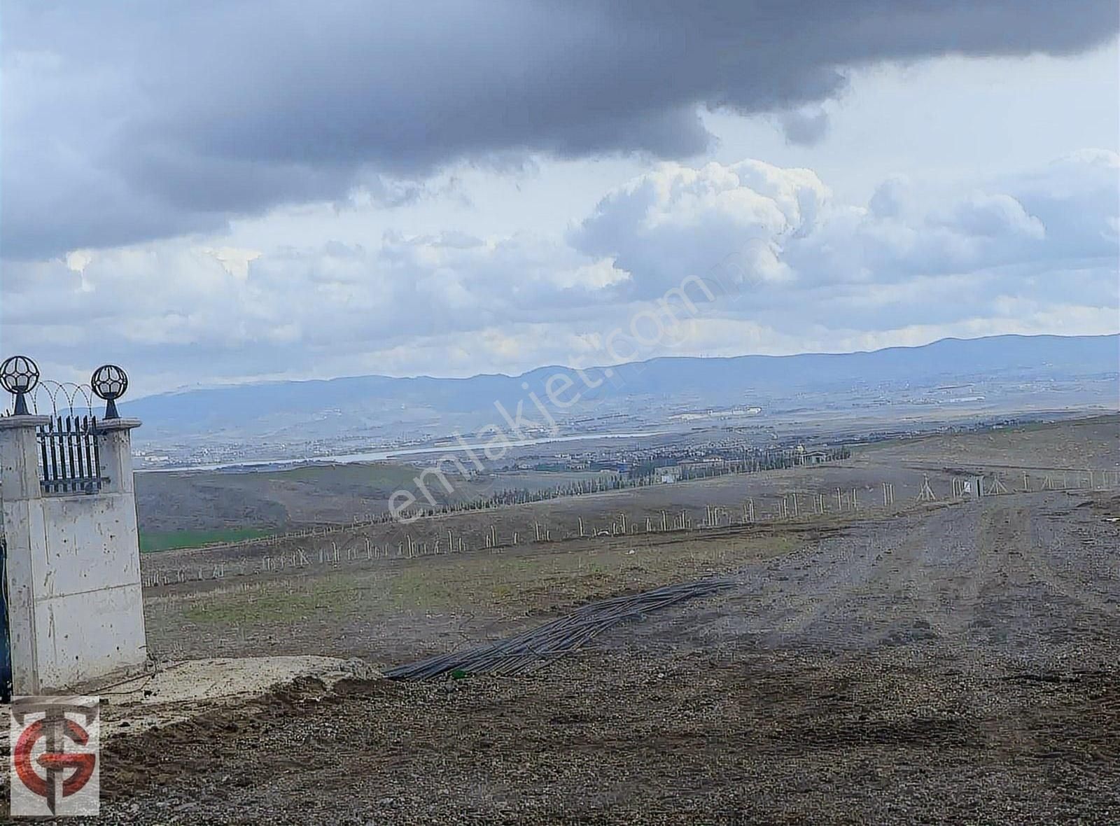 Ankara Gölbaşı Satılık Villa İmarlı Timsden Hacılarda 1.794m2 Satılık Mükemmel Köşe Villa Parseli