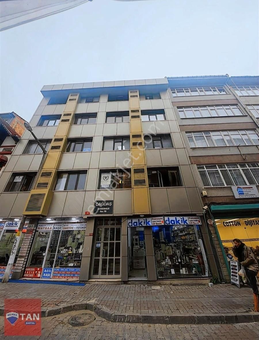 Kadıköy Rasimpaşa Satılık Ofis Kadıköy Rasimpaşa Çağdaş İşhanı Satılık Büro Ofis