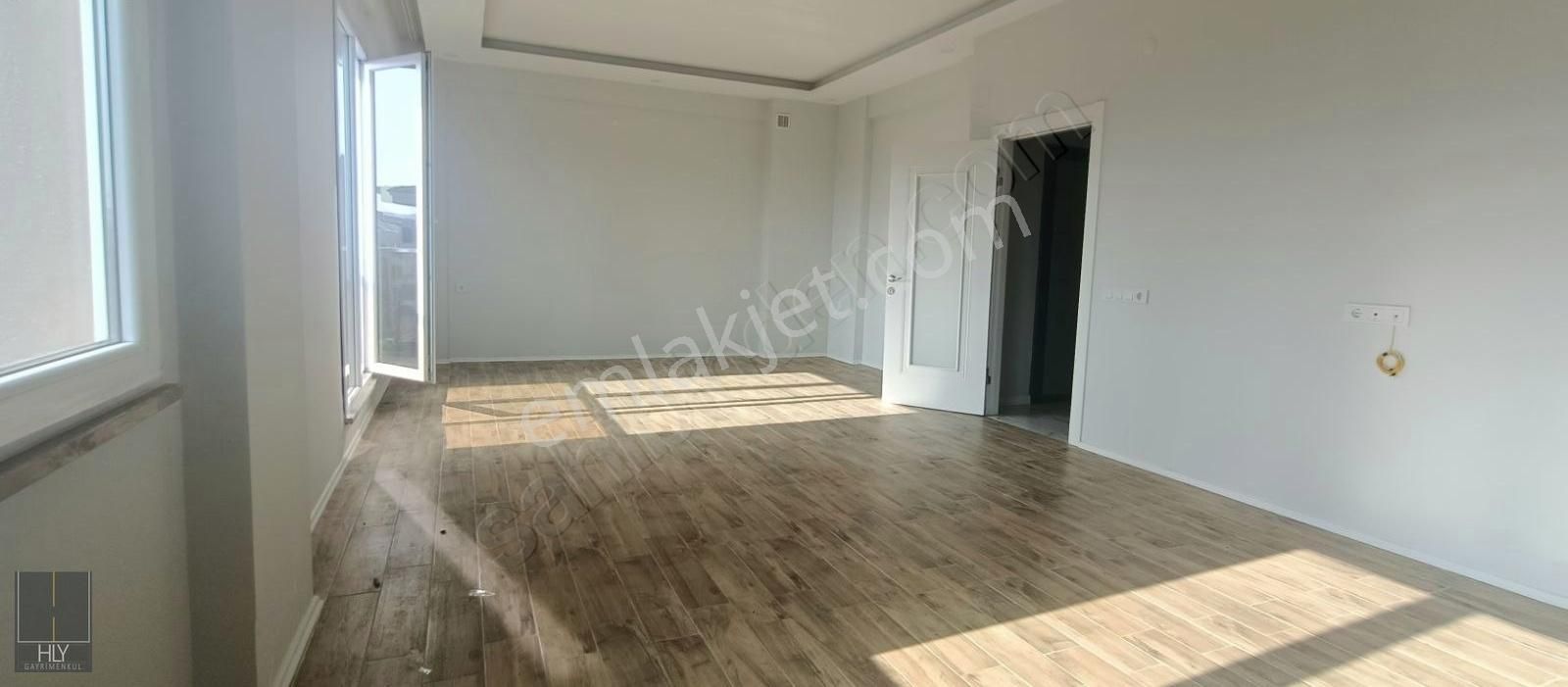 Altıeylül Kasaplar Kiralık Daire Hly Gayrimenkul'den Nef Karşısın'da 3+1 Kiralık Dubleks Daire