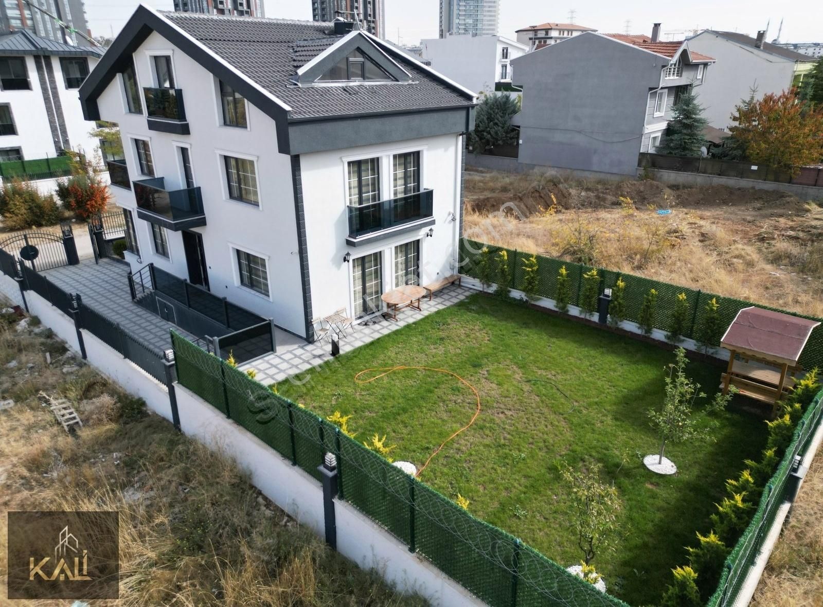 Gölbaşı Kızılcaşar Satılık Villa Maya Koleji Yakını 5+1 240 M2 Satılık Boş Villa Kali A.ş.