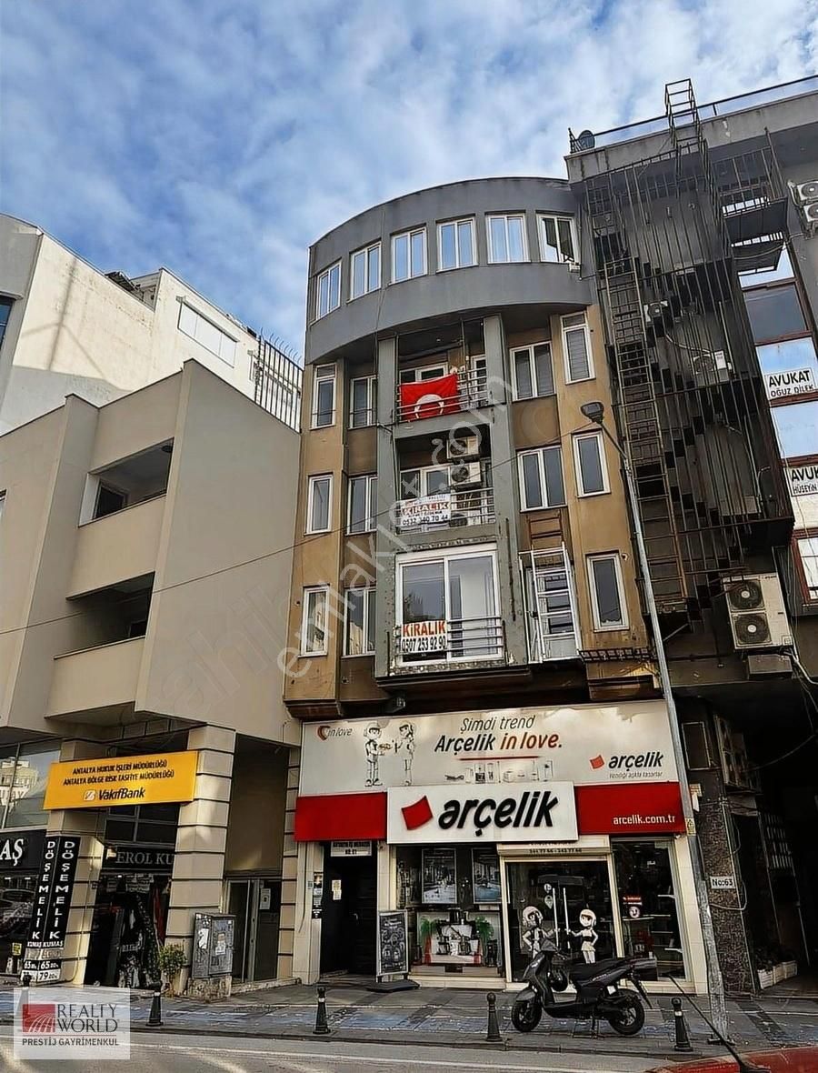 Muratpaşa Elmalı Kiralık Ofis Merkezi Bakımlı Tabela Değeri Olan 100m2