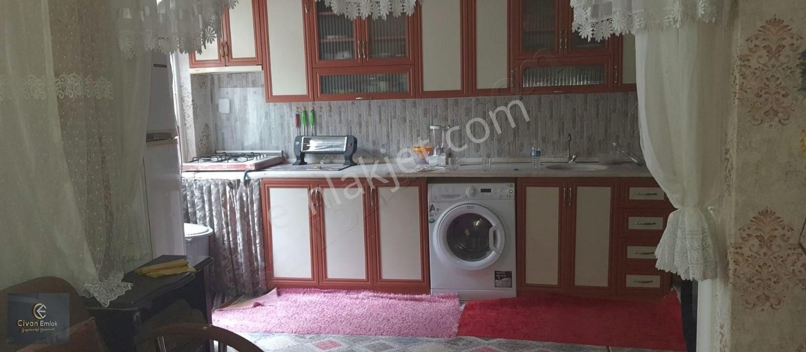 İlkadım Kökçüoğlu Kiralık Daire Bulvara Yurume Mesafesınde Esyalı Kıralık 2+1