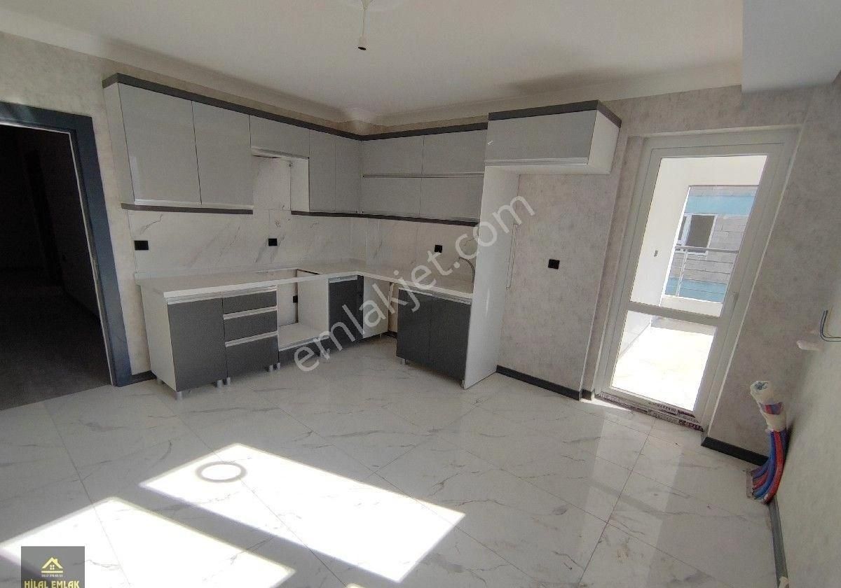 Hilal'den Karapürçekte 4+1 Sıfır Çift Banyo Teras Balkon Güney Cephe