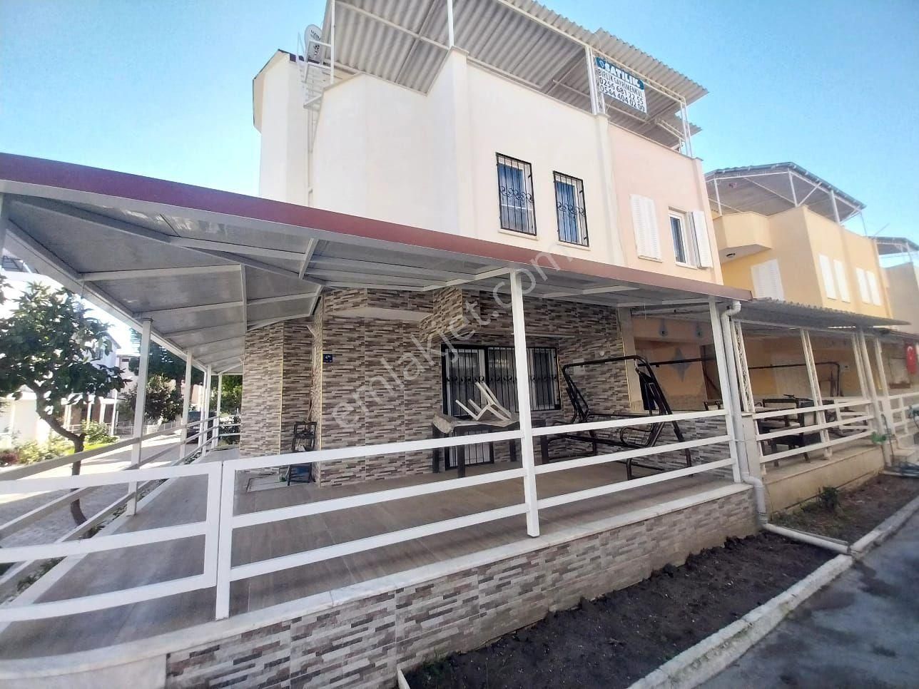 Kuşadası Soğucak Satılık Villa Kuşadasında Plaja Ve Alış Veriş Mağazalarına Yakın 3+1 Villa