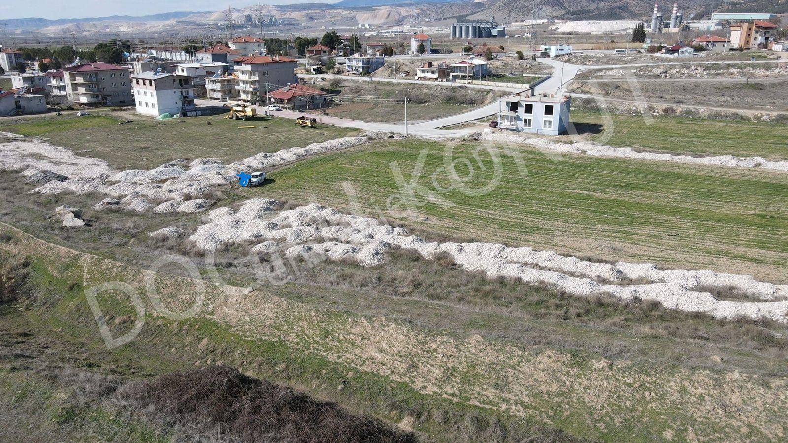 Honaz Kaklık Satılık Tarla Yeni Yerleşim Bölgesinde 3 Kat İmarlı Yatırımlık Satılık Arsa