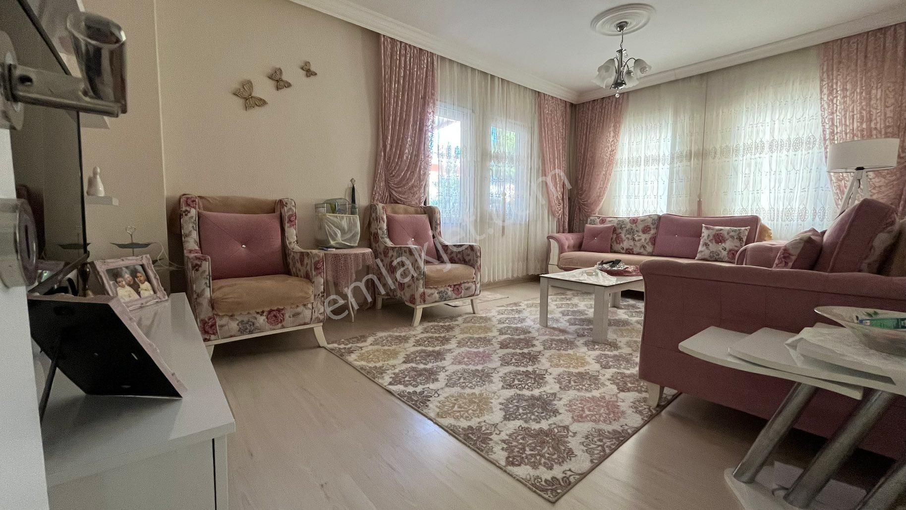 Marmaris Kemeraltı Satılık Daire Kemeraltında Satılık 2+1 Kapalı Mutfaklı Daire Kiracısız