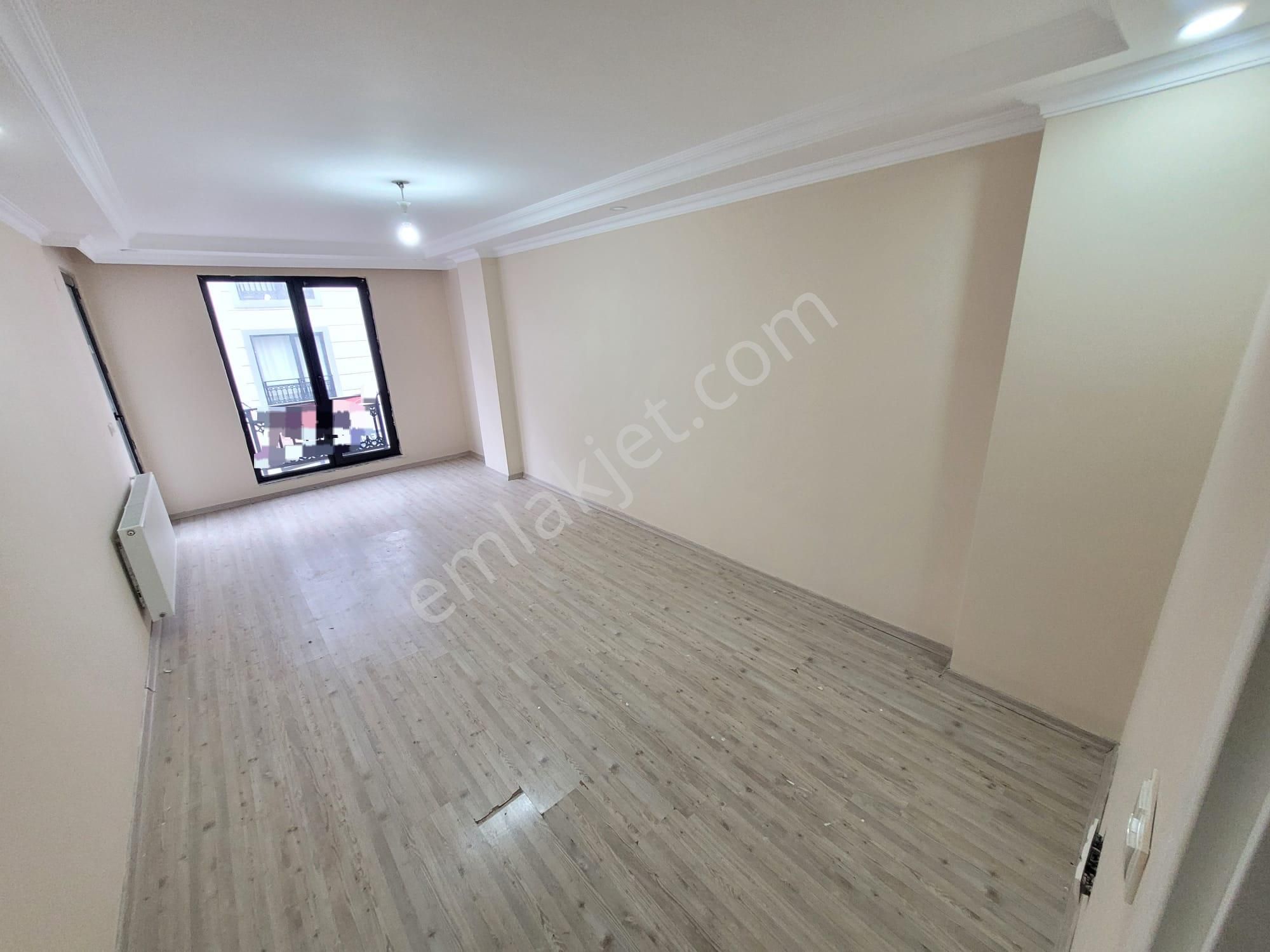 Üç Kardeşler'den İsmetpaşa Mh Site İçi 2+1 95m2 Kiralık Daire