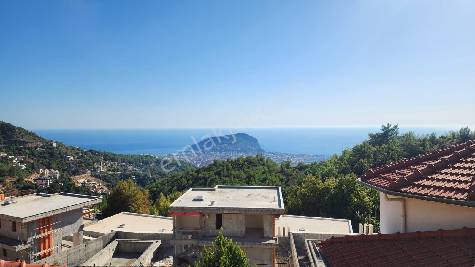 Alanya Tepe Satılık Villa Alanya / Tepe / Manzaralı 3+1 Villa