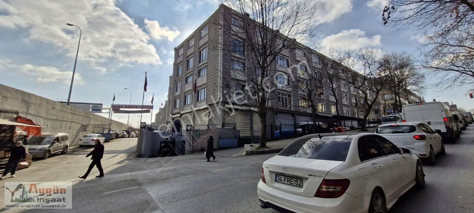 Bayrampaşa Orta Satılık Genel Bayrampaşa Alba Sanayi Sitesinde 125m² Dükkan