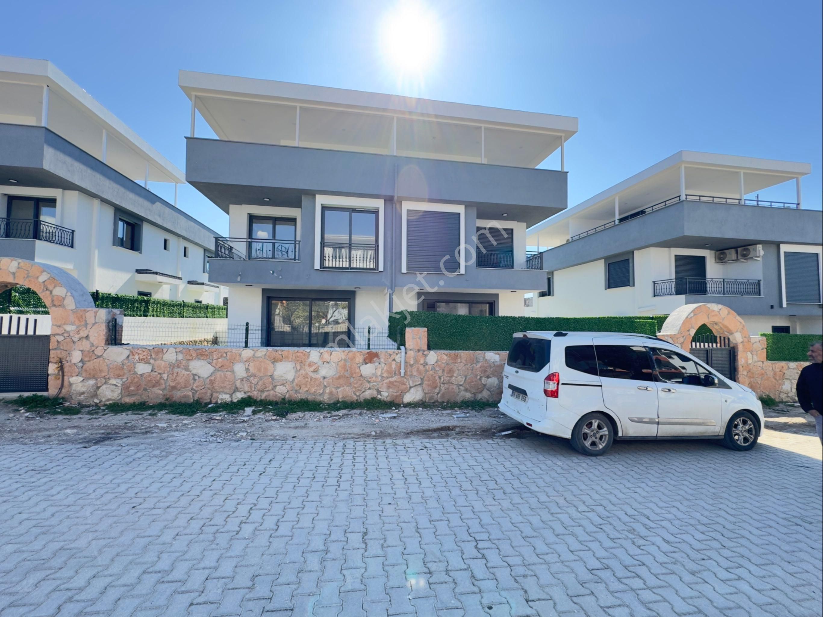 Didim Hisar Satılık Villa Didim Hisar'da 3+1 Müstakil Havuzlu Önü Açık Sıfır Yapı