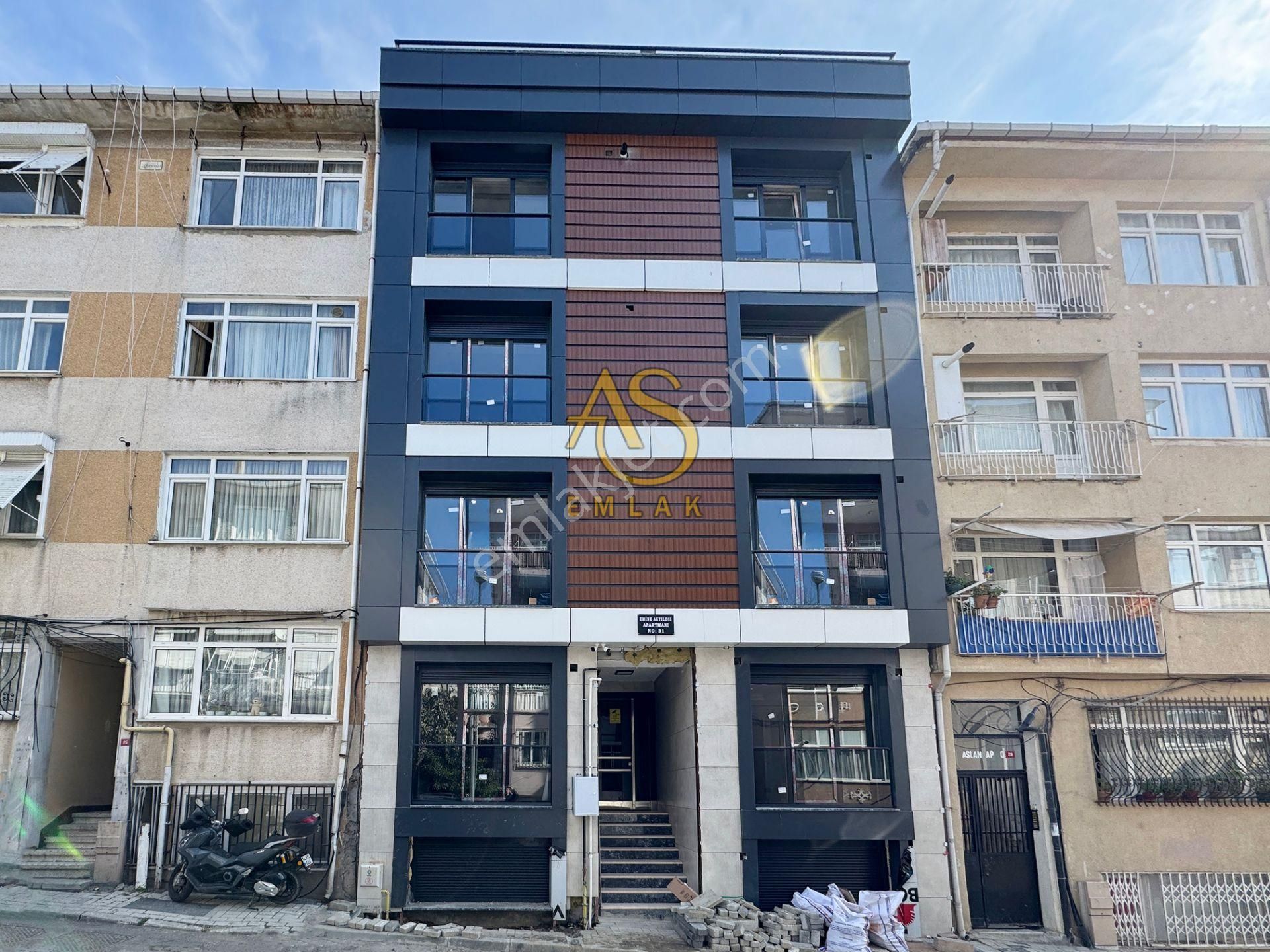 İstanbul Üsküdar Marmaraya Yakın Kiralık Daire As Emlaktan 1+1 Sıfır Binada Caddeye Metroya Yakın Teraslı Daire