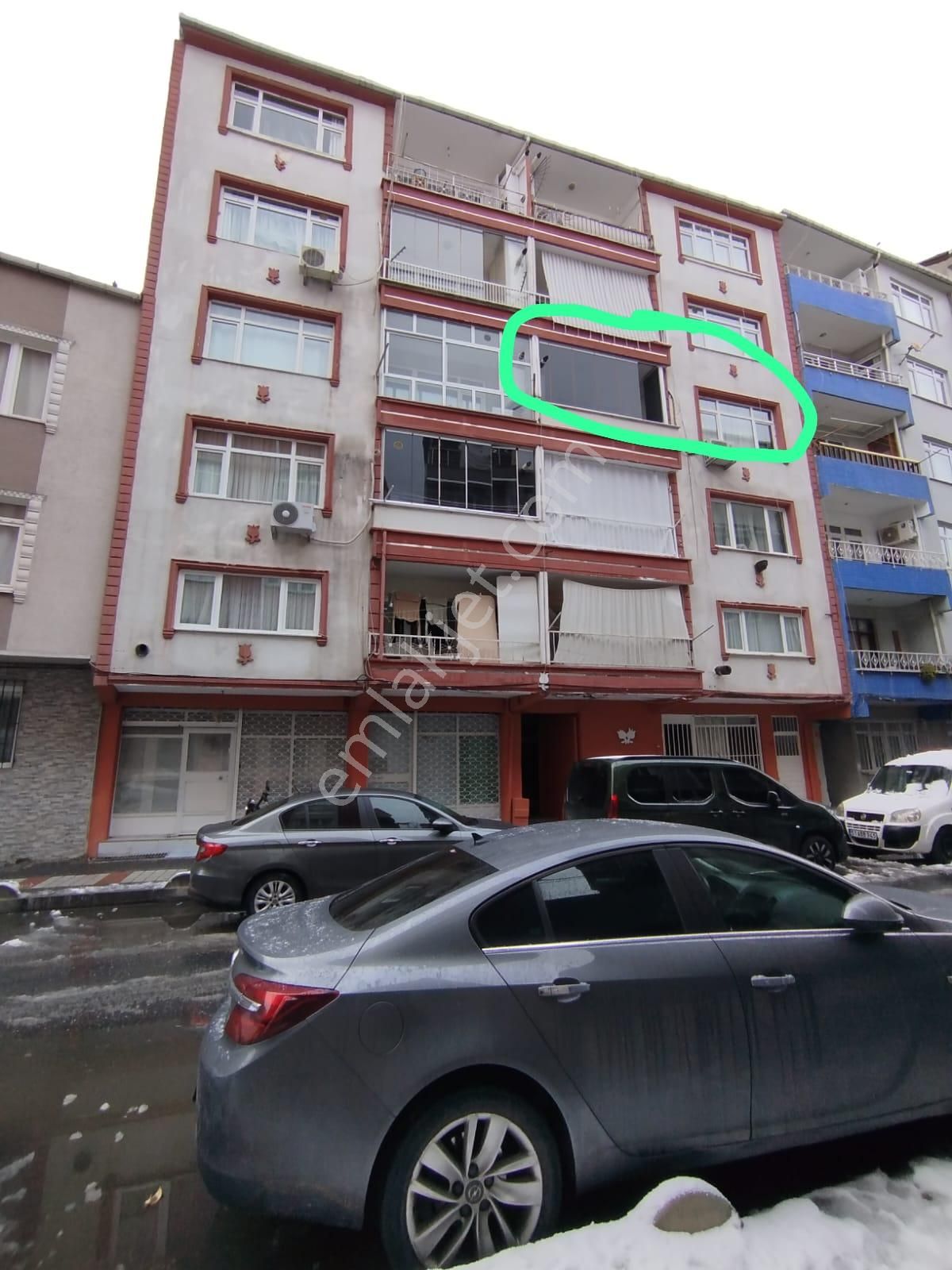 Bağcılar Çınar Satılık Daire Hicret Gayrimenkul Çınar 2+1 95.m2 Geniş Ferah Kullanışlı Daire