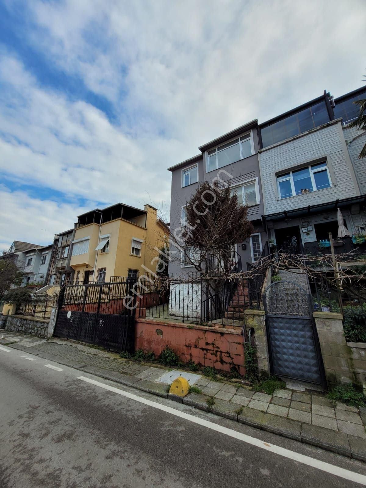 Kadıköy Koşuyolu Satılık Villa Koşuyolun Da Yatırım Değeri Yüksek Otoparklı Satılık Triplex Villa