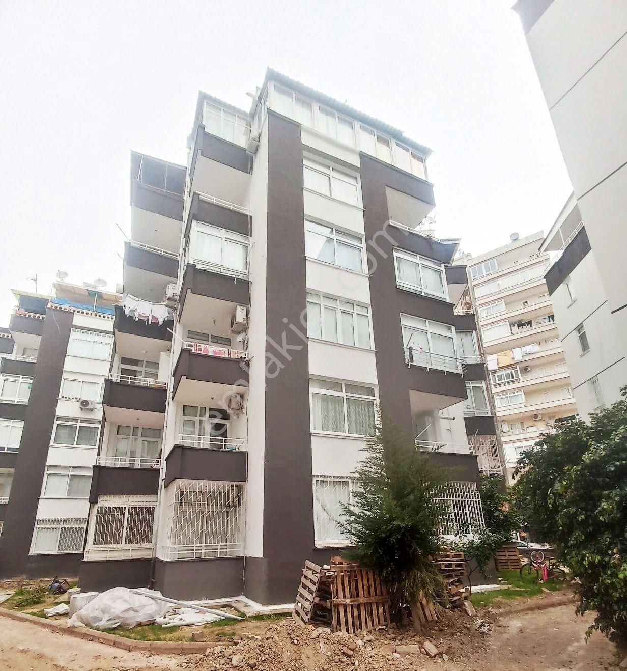 Mezitli Viranşehir Satılık Daire Rw Budur’dan Viranşehir Mah. Yeşilkent Sitesi’nde İskanlı 2+1!