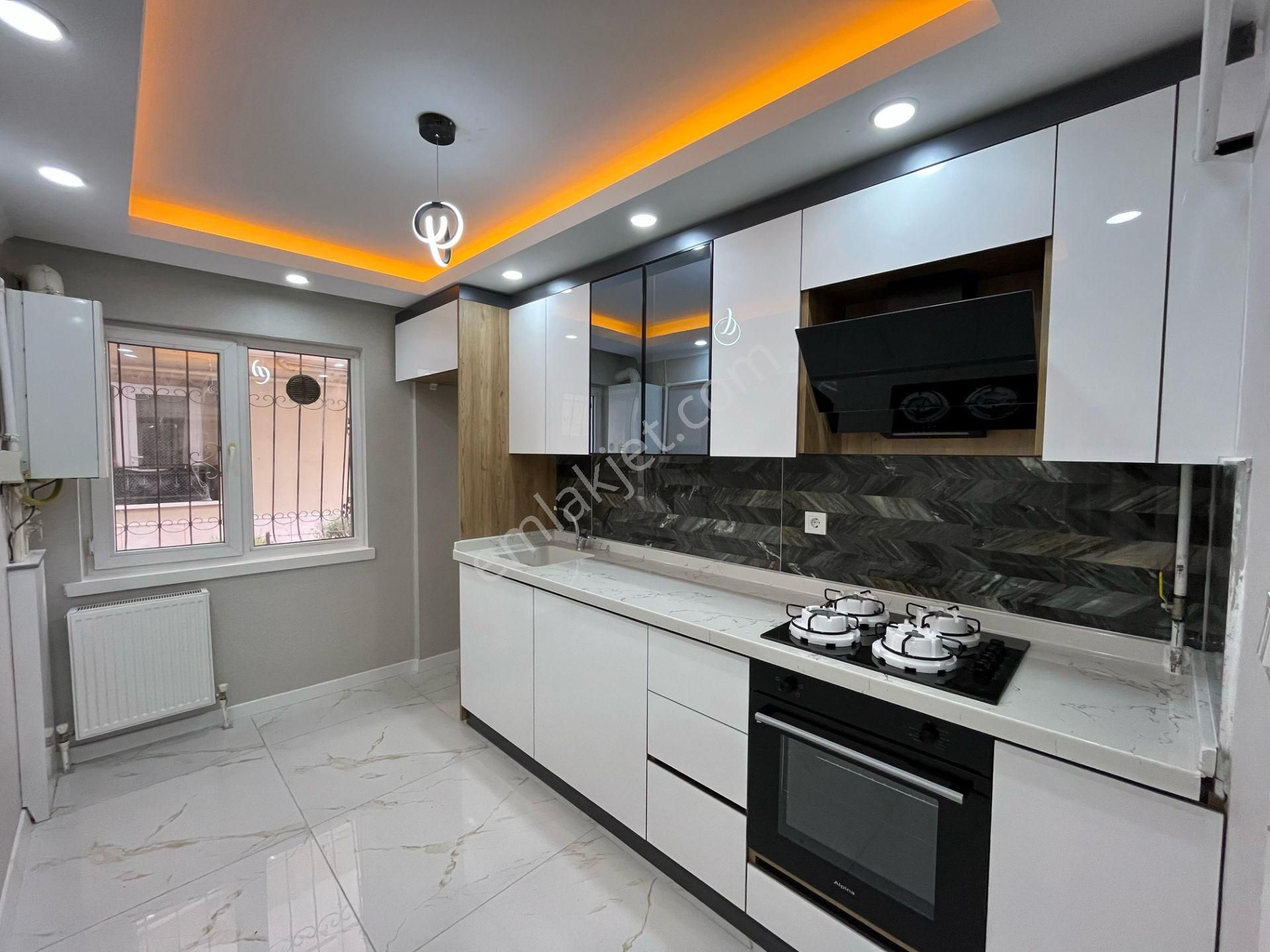 Sincan Emlaktan Akşemsettin Mahallesinde 2+1 Ön Cephe Full Yapılı Satılık Daire