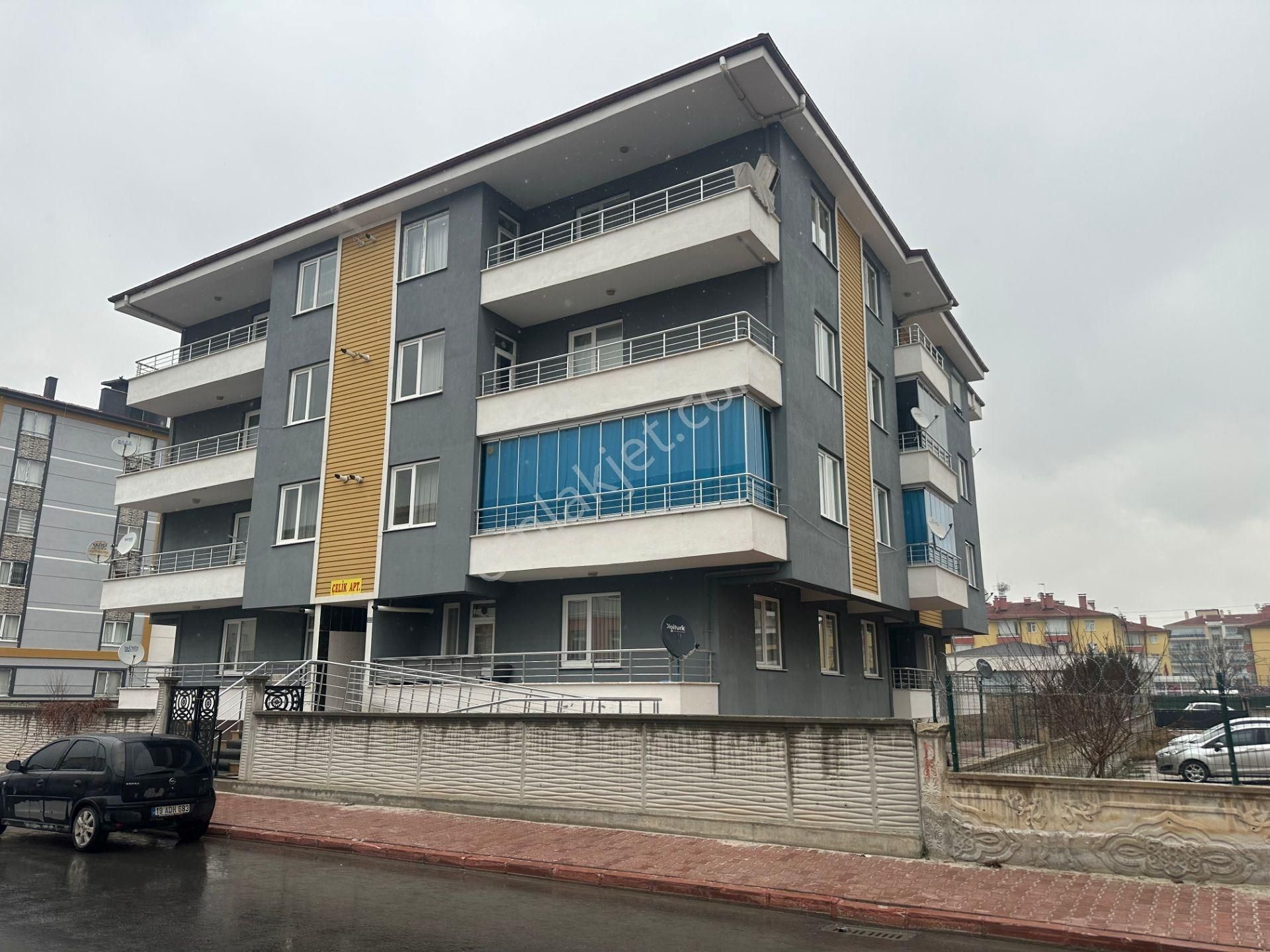Erenler Anaokulu Yanında Satılık 3+1 Arakat Daire